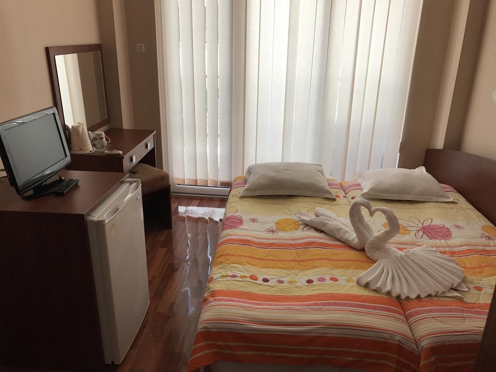 Red House Guest House Несебр Экстерьер фото