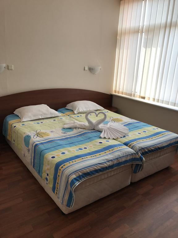 Red House Guest House Несебр Экстерьер фото